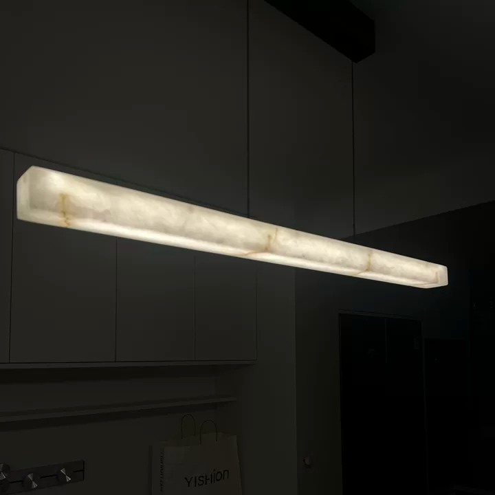 Desk Setup Minimalist - Lámpara Colgante LED de Lujo Estilo