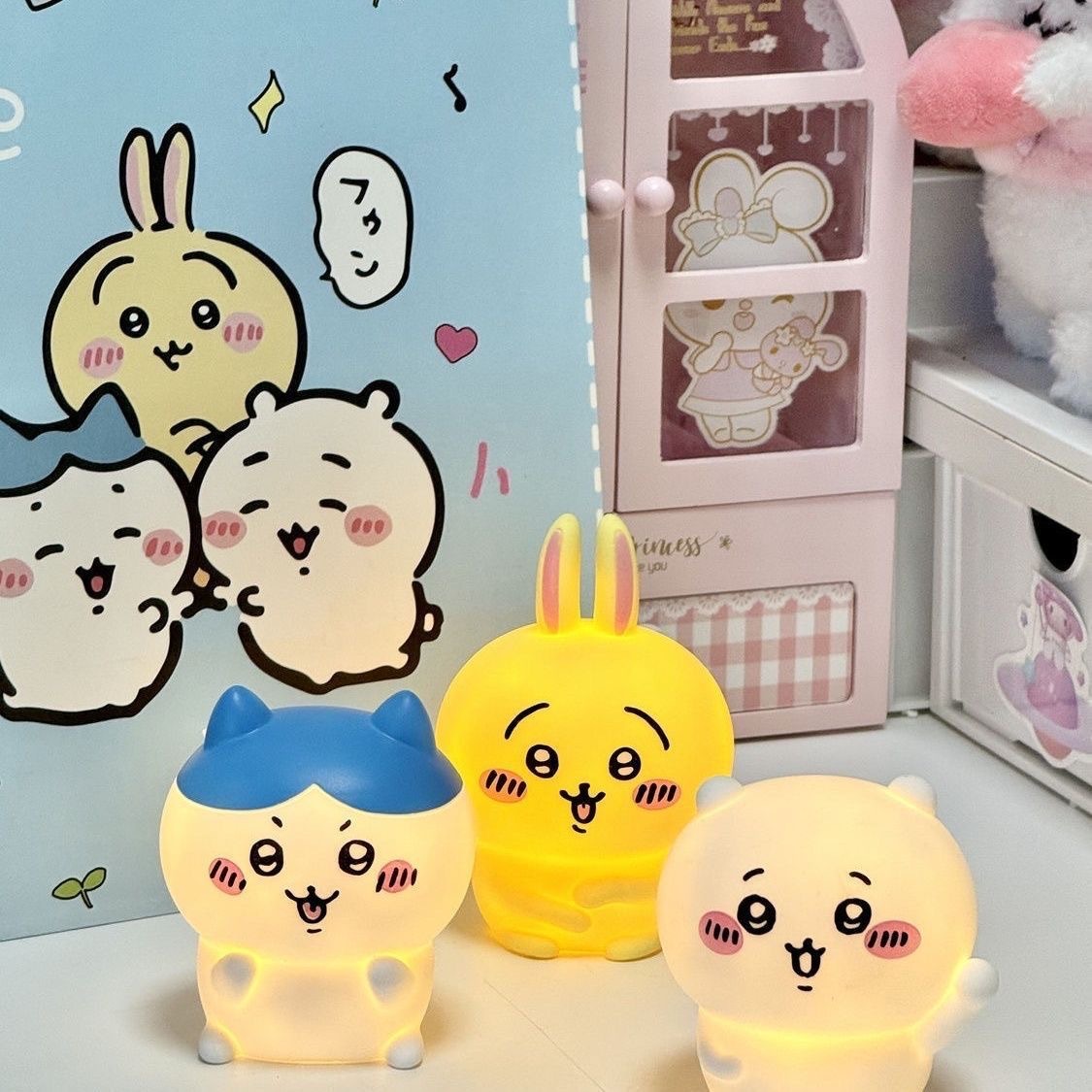 Desk Setup Lamp - Muñeca de vinilo de Anime Chiikawa,